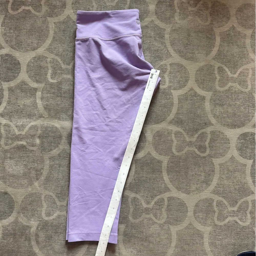 lululemon athletica Lavender capri leggings